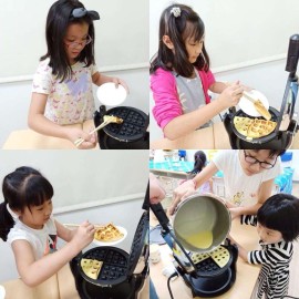 Jordan's Kids Making Waffles_201807_03