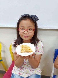 Jordan's Kids Making Waffles_201807_16