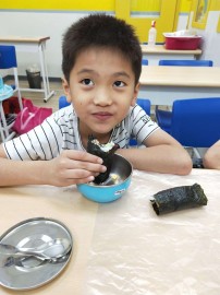 喬登美語108學年度發現夏令營-包壽司_190704_003