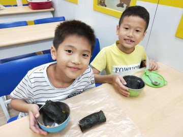 喬登美語108學年度發現夏令營-包壽司_190704_007