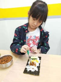 喬登美語108學年度發現夏令營-包壽司_190704_016
