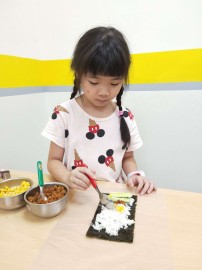 喬登美語108學年度發現夏令營-包壽司_190704_018