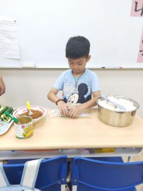 喬登美語108學年度發現夏令營-包壽司_190704_023