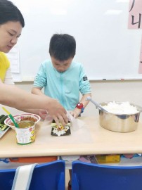 喬登美語108學年度發現夏令營-包壽司_190704_024