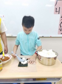 喬登美語108學年度發現夏令營-包壽司_190704_026