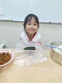 喬登美語108學年度發現夏令營-包壽司_190704_035