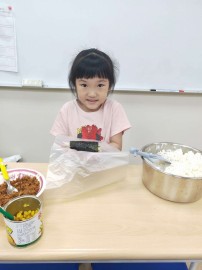 喬登美語108學年度發現夏令營-包壽司_190704_037