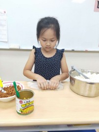 喬登美語108學年度發現夏令營-包壽司_190704_039