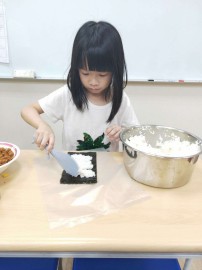 喬登美語108學年度發現夏令營-包壽司_190704_055