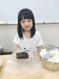 喬登美語108學年度發現夏令營-包壽司_190704_060