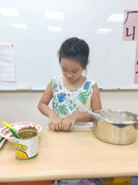 喬登美語108學年度發現夏令營-包壽司_190704_069