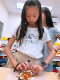 喬登美語108學年度發現夏令營-包壽司_190704_088