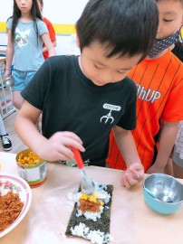 喬登美語108學年度發現夏令營-包壽司_190704_096