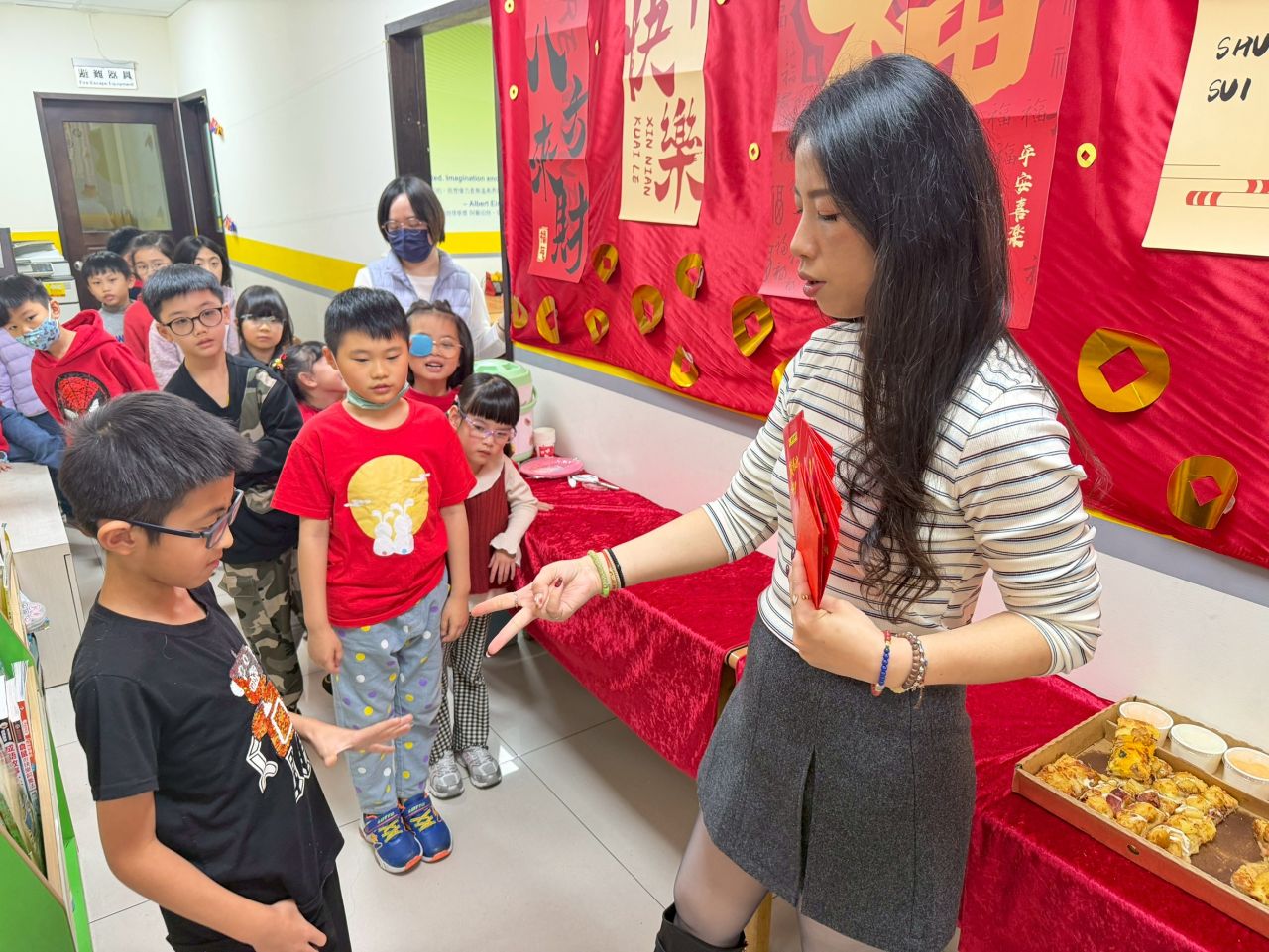 基隆喬登美語仁愛深美 過年小朋友圍爐 戶外教學 冬令營 寒暑期營 正音班 小一先修 安親班 兒童美語